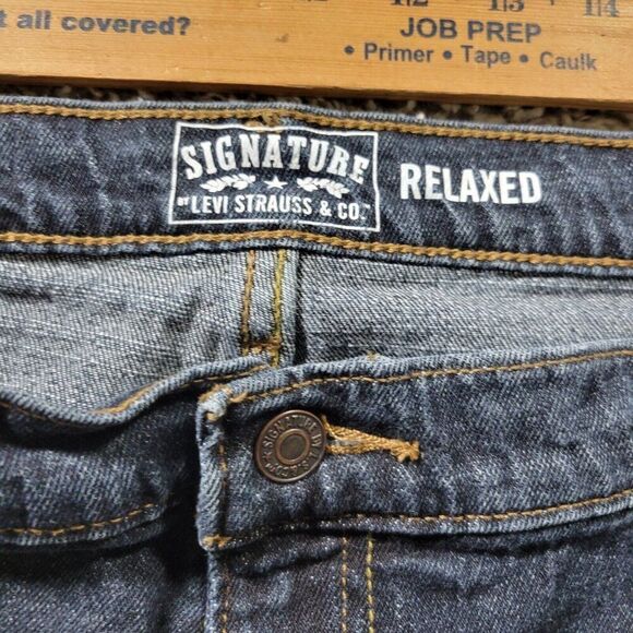 Signature by Levi Strauss Jeans Mens 42x29 Tag 42x30 Relaxed Dark Wash Denim - Picture 4 of 8